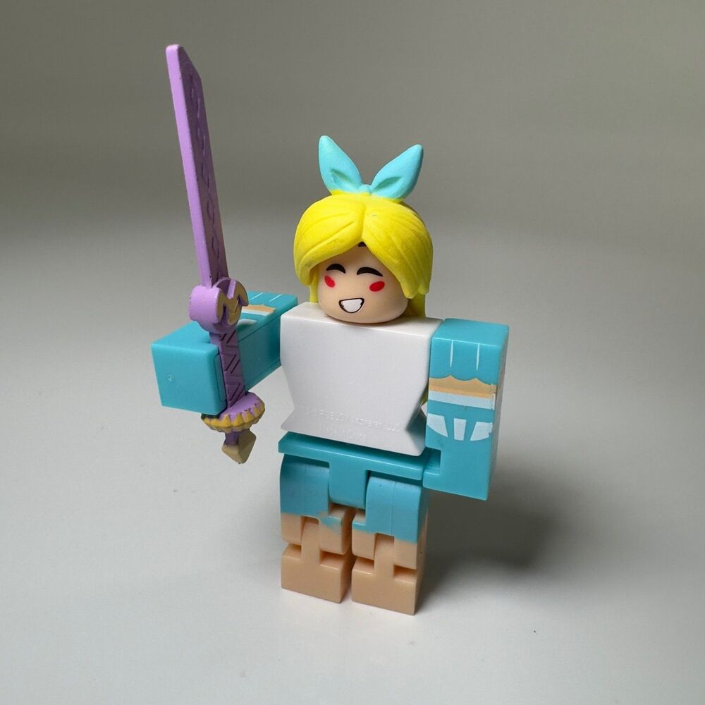 Roblox Celebrity Series 9 Astral Hearts Alice w/ Sword Jazwares Character Toy